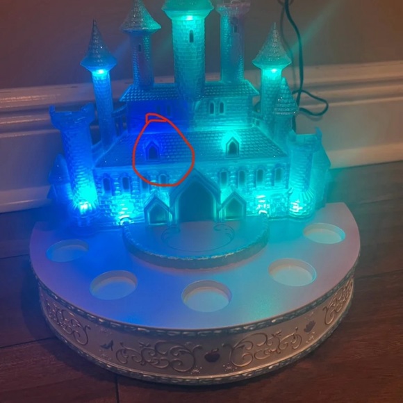 Hallmark Disney Princess Live Your Story Tabletop - Picture 4 of 4